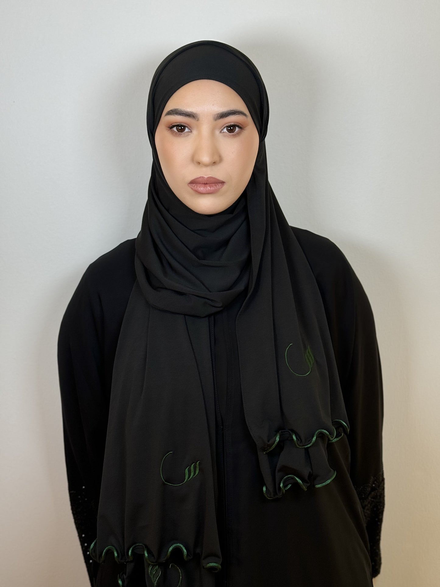 Premium Black x Emerald س