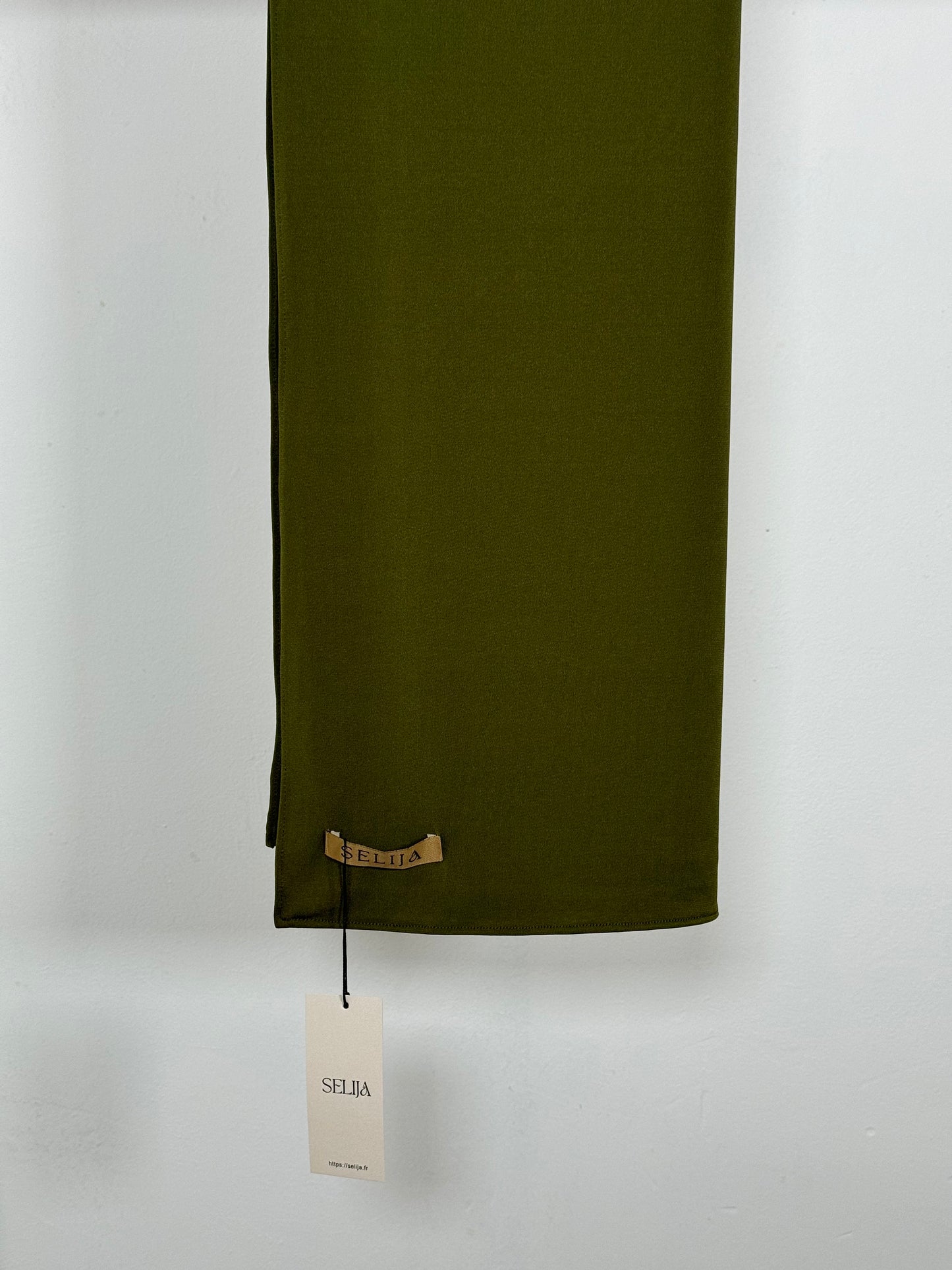 Premium classic olive